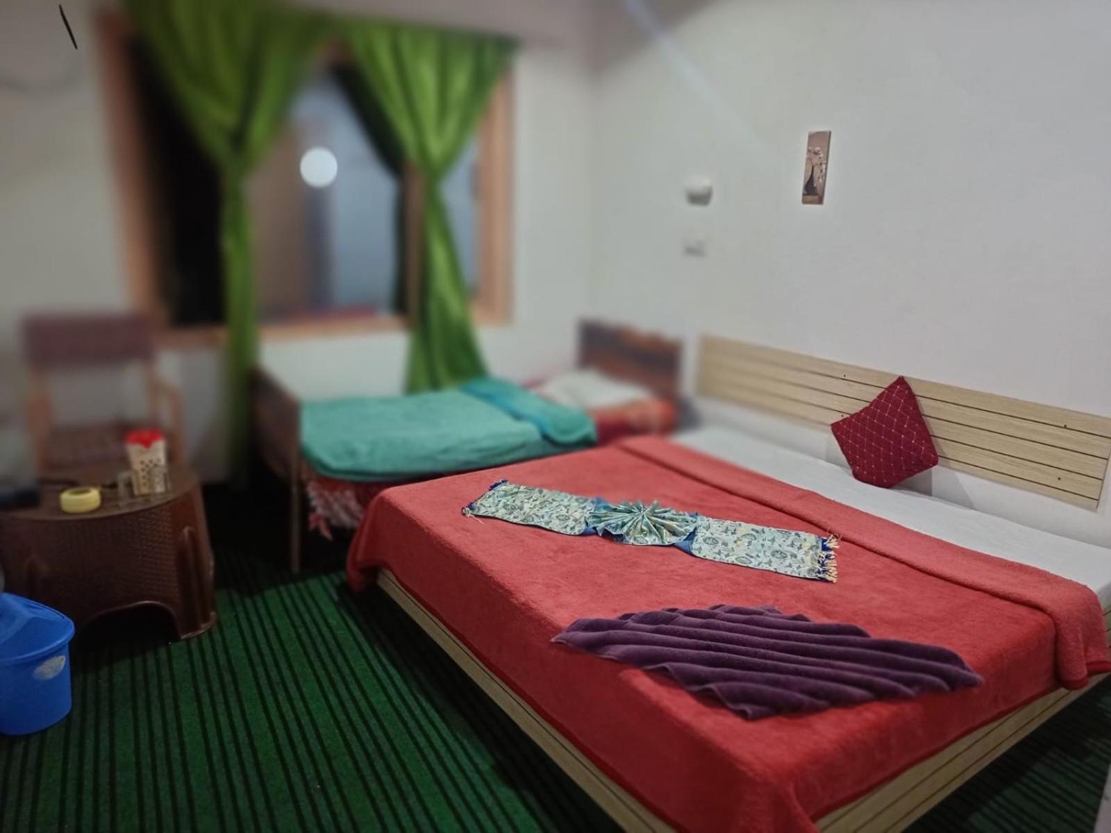 Hotel New Heaven Canal Srīnagar Exterior foto